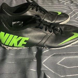 Indoor turf soccer shoes